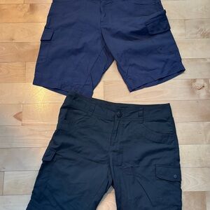 Columbia Women’s  Cargo Shorts in Navy and Black